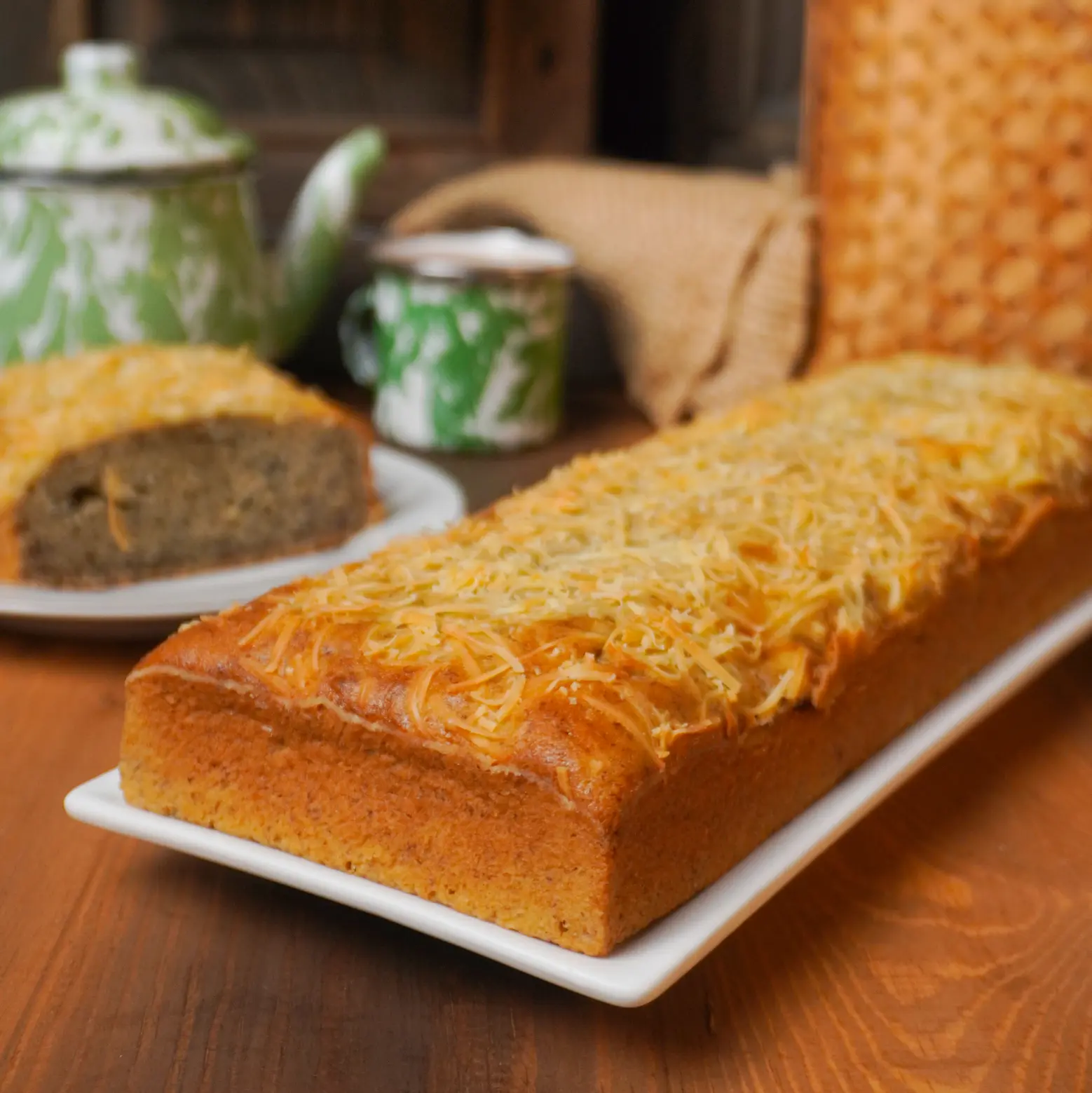 bolu pisang keju oleh-oleh khas makassar